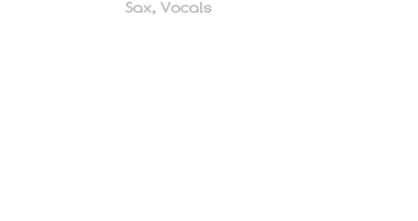 Josias Josiah	Sax, Vocals  Er ist zweifellos der hbscheste Hipster bei tonartist,  weshalb wir ihn bei Live-Gigs bevorzugt am vorderen  Rand der Bhne aufstellen. Nicht, dass es ihn stren  wrde. Whrend die anderen in ihrer Abgeklrtheit  schnell abwinken, bringt er in seinem jugendlichen  berschwang viele Visionen und neue Ideen in den Probe- raum. Mit seinem Sinn fr schne Melodien und seinen  Saxophonsoli, die unter die Haut gehen, ist er ein unver- zichtbarer Teil der Familie geworden.