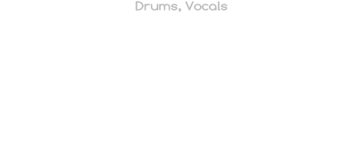Paul Prollo-Paule	Drums, Vocals  Ihm gehrt der Proberaum und das Studio, weshalb wir ihn schlecht aus der Band werfen knnen. Seine tighten  Beats, sein Enthusiasmus fr die Band und seine Herz- lichkeit knnten aber auch Grund genug dafr sein.  Auerdem ist er definitiv der beste Musiker unter uns und  hlt das Fundament unserer Songs und der Band zu- sammen. Ohne ihn wrden wir abstinken, wie er selbst  sagen wrde, wenn er nicht viel zu bescheiden dafr wre.